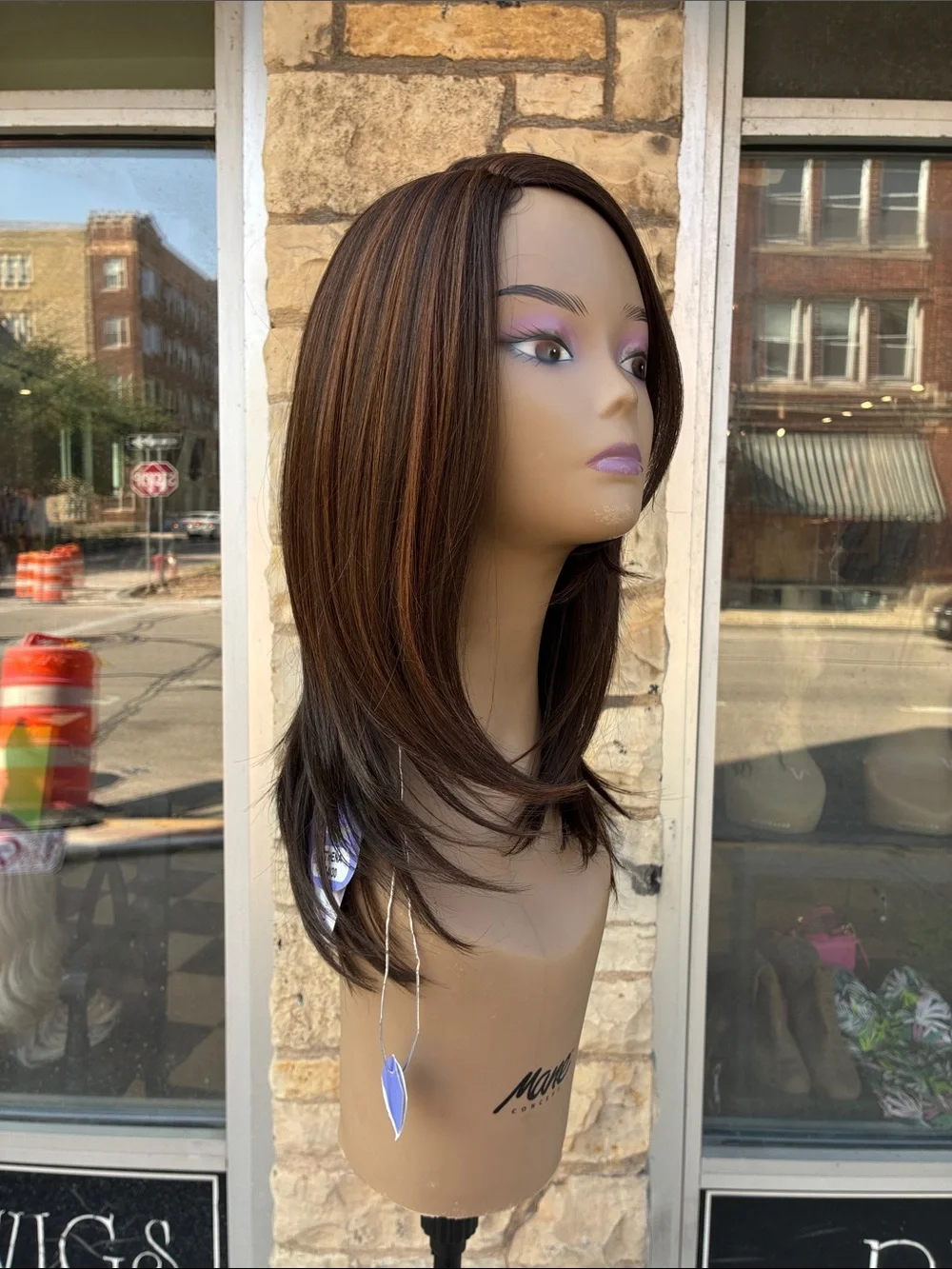 Brown Straight Layered Women's Wig - Sleek Natural Finish